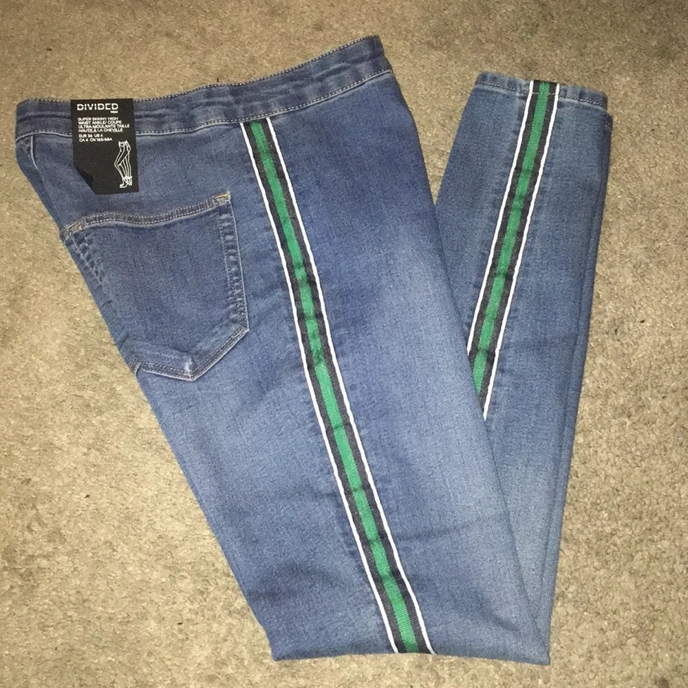 NWT Divided Super Skinny High Waist Ankle Jeans